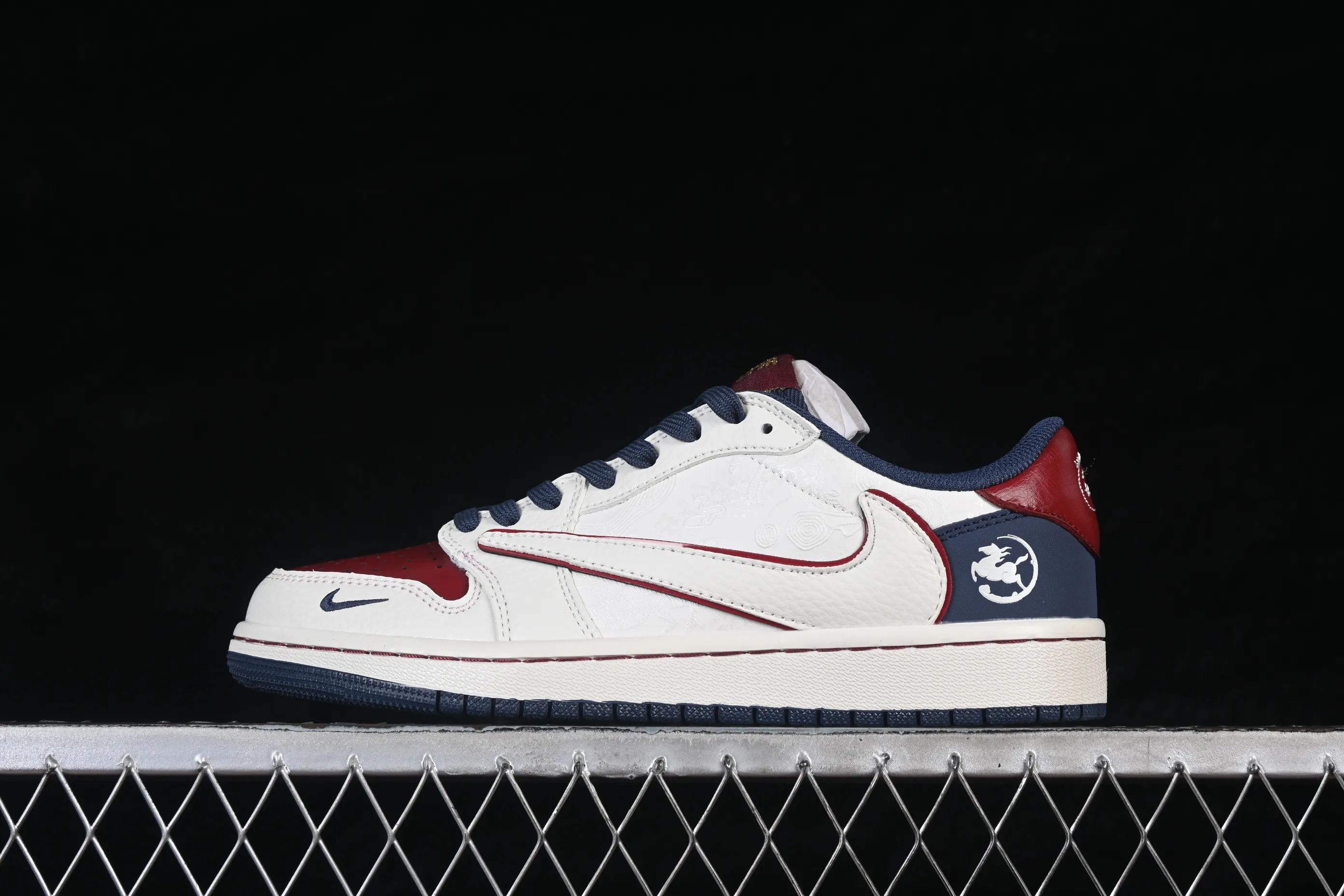 All categories Air Jordan Jordan series basketball shoes Air Jordan 1 Low High-end customized low-top sneakers Travis Scott x Fragment Design x Air Jordan 1 Low OG SP AJ1 Joe 1 Year of the Horse limited white red and blue low-top cultural and casual sneakers NH0601-059